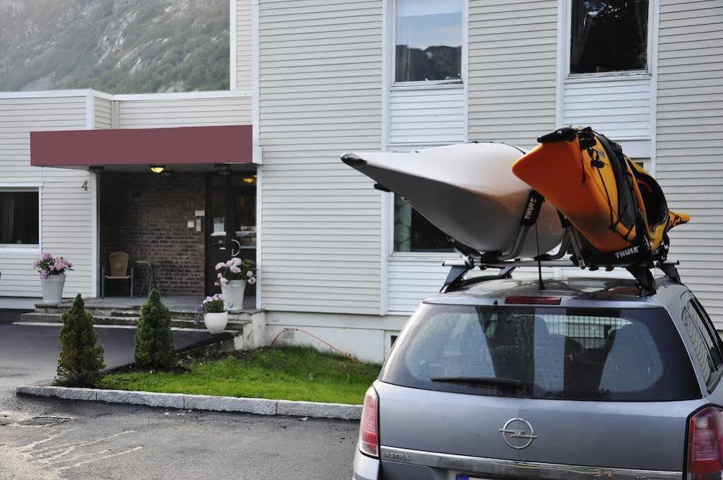 Svartisen Apartments Glomfjord Exterior foto